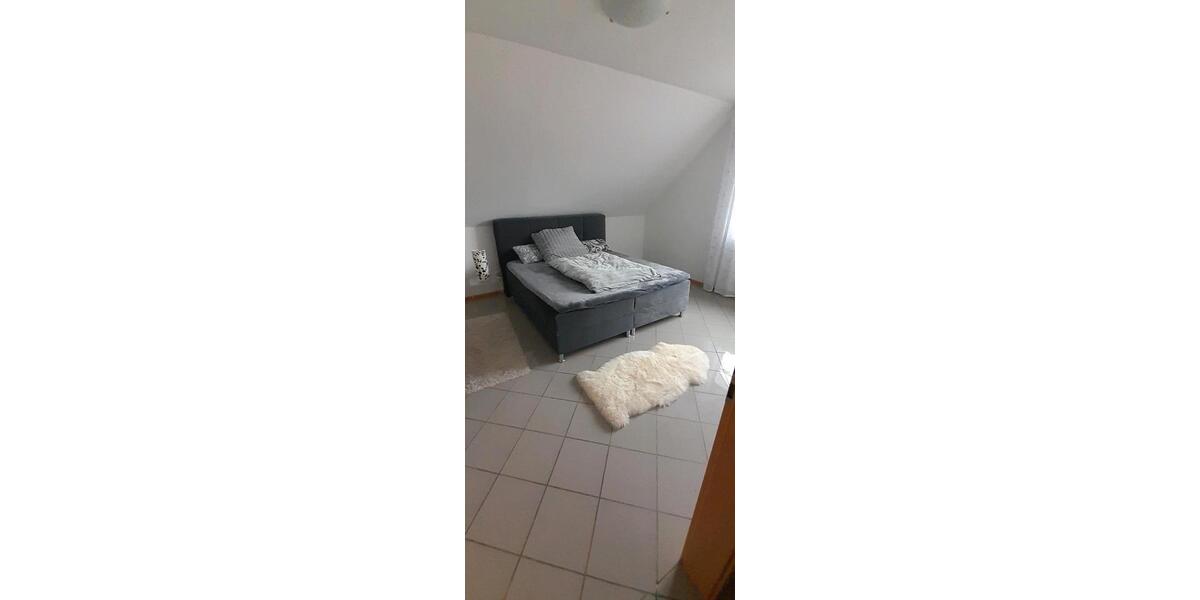 Dachgeschoßwohnung Erwitte - 4 Zimmer, 115 m&sup2;, 750&euro; | Angebot:25221232
