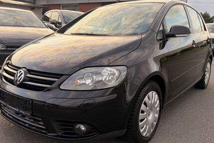 VW Golf 80.000 km 4.890 &euro; Paderborn 33104