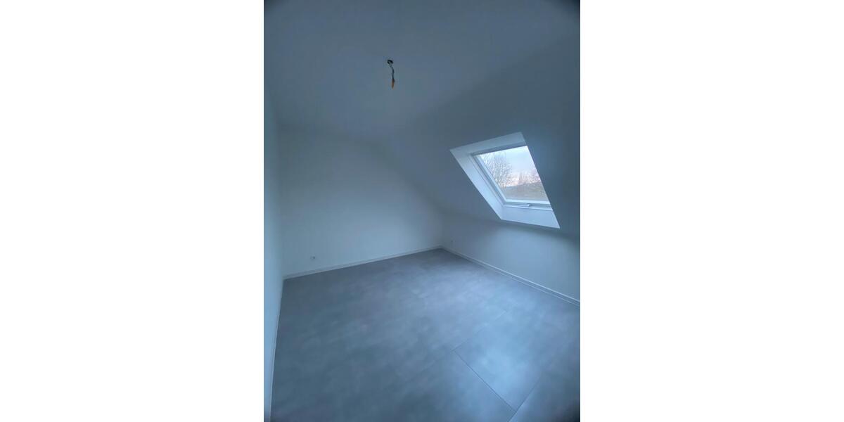 Dachgeschoßwohnung Büren - 4 Zimmer, 99 m&sup2;, 765&euro; | Angebot:24643844