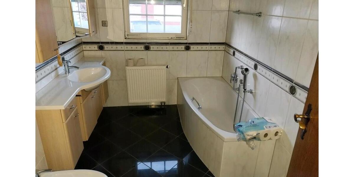 Bungalow Ennigerloh - 2 Zimmer, 142 m&sup2;, 1.400&euro; | Angebot:25627972