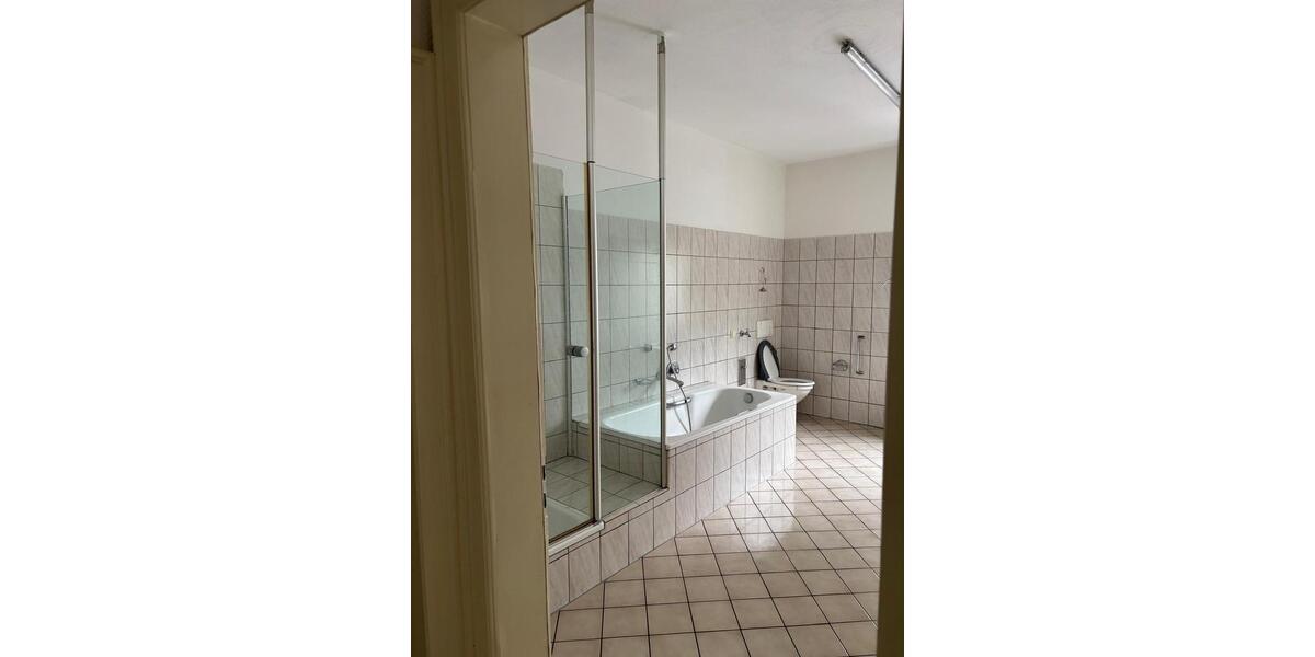 Etagenwohnung Warstein - 3 Zimmer, 124 m&sup2;, 1.100&euro; | Angebot:26648877