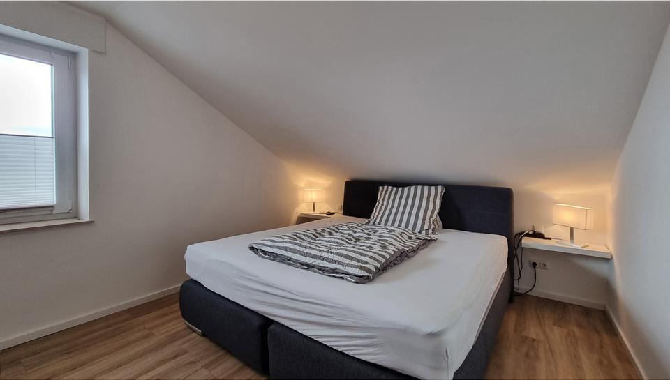 Dachgeschoßwohnung Verl - 2 Zimmer, 77 m&sup2;, 750&euro; | Angebot:26018118