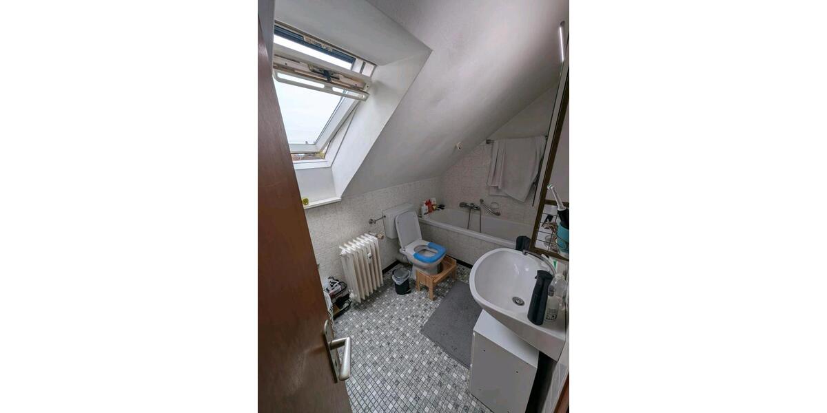 Dachgeschoßwohnung Gütersloh - 3 Zimmer, 50 m&sup2;, 825&euro; | Angebot:26040085