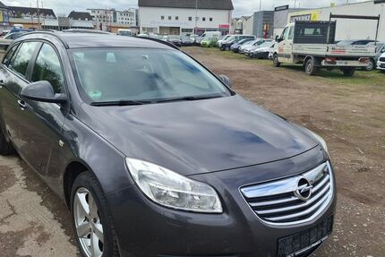 Opel Insignia 271.000 km 2.390 &euro; Paderborn 33100