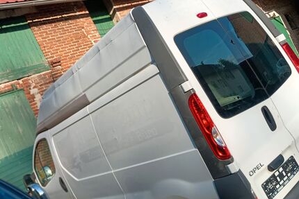 Opel Vivaro 300.000 km 3.800 &euro; Büren 33142