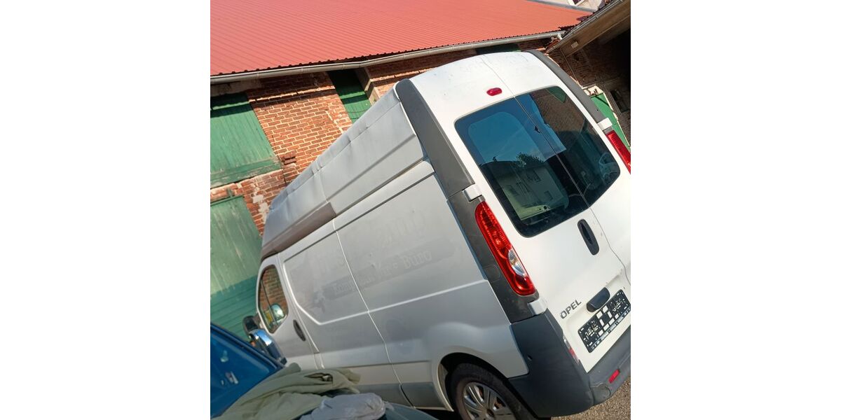 Opel Vivaro 300.000 km 3.800 &euro; Büren 33142