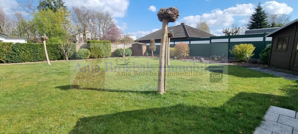 Ebenerdig, umfangreich modernisiert, TOP gepflegt, 2 Garagen - provisionsfrei für Käufer - Einfamilienhaus Rheda-Wiedenbrück Wiedenbrück | Angebot:26102822