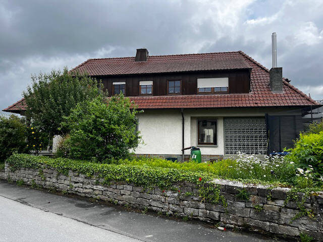Mehrfamilienhaus, Wohnhaus Anröchte Berge - 8 Zimmer, 250 m&sup2;, 310.000&euro; | Angebot:25664646