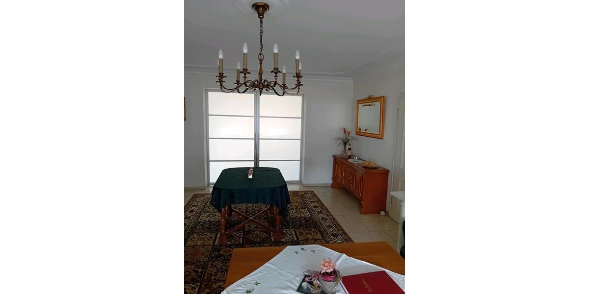 Erdgeschoßwohnung Rietberg - 4 Zimmer, 140 m&sup2;, 1.200&euro; | Angebot:26506439