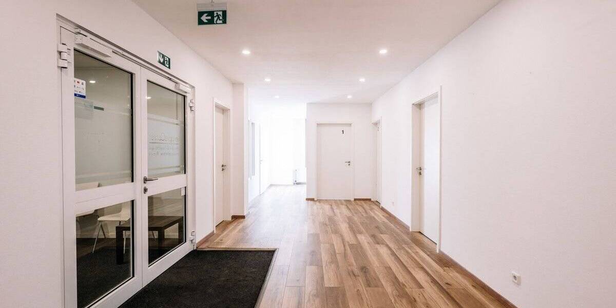 Gewerbeobjekt Lippstadt Kernstadt - 1 Zimmer, 232 m&sup2;, 1.790&euro; | Angebot:25771815