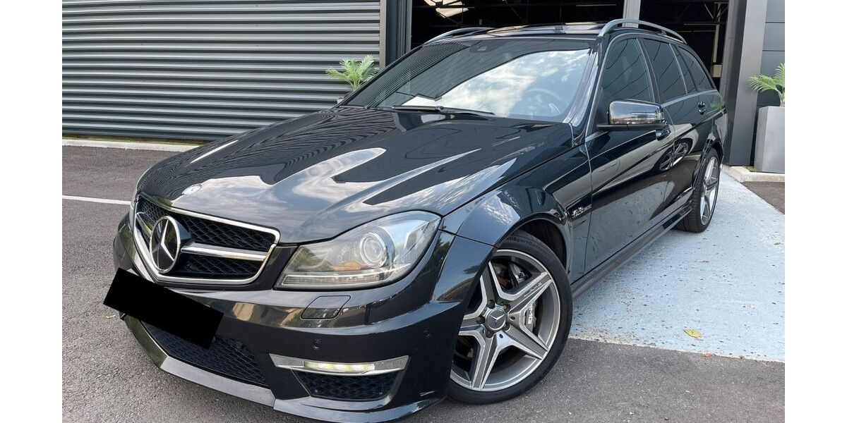 Mercedes-Benz C 63 AMG 99.780 km 37.500 &euro; Soest 59494