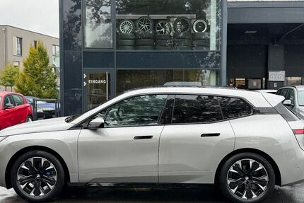 BMW iX 8.151 km 73.950 &euro; Gütersloh 33332