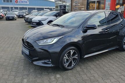 Toyota Yaris 18.480 km 21.590 &euro; Beckum 59269