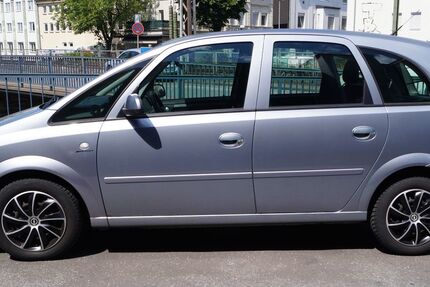 Opel Meriva 158.243 km 3.800 &euro; Paderborn 33098