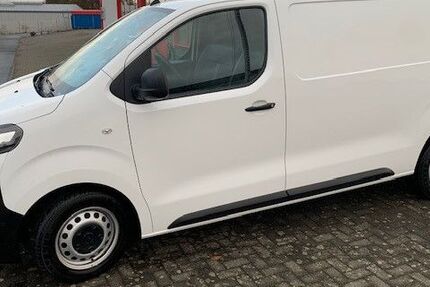 Opel Vivaro 80.000 km 16.599 &euro; Bad Wünnenberg 33181