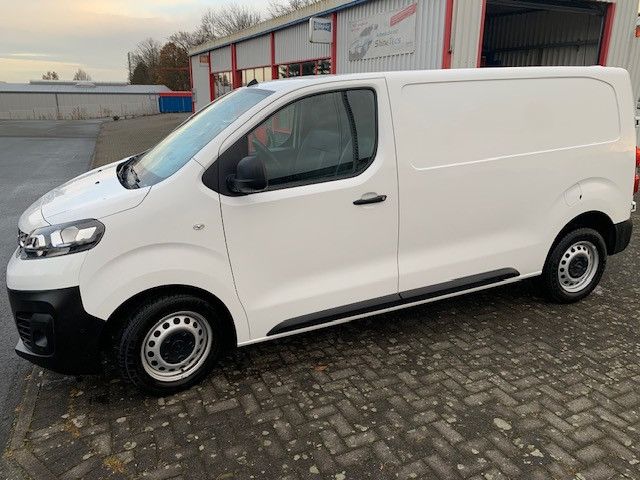 Opel Vivaro 80.000 km 16.599 &euro; Bad Wünnenberg 33181