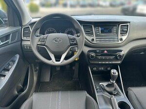 Hyundai TUCSON blue Classic 2WD 1.6 Alarm Tel.-Vorb. Berga 108.413 km 11.450 &euro; Bad Wünnenberg 33181