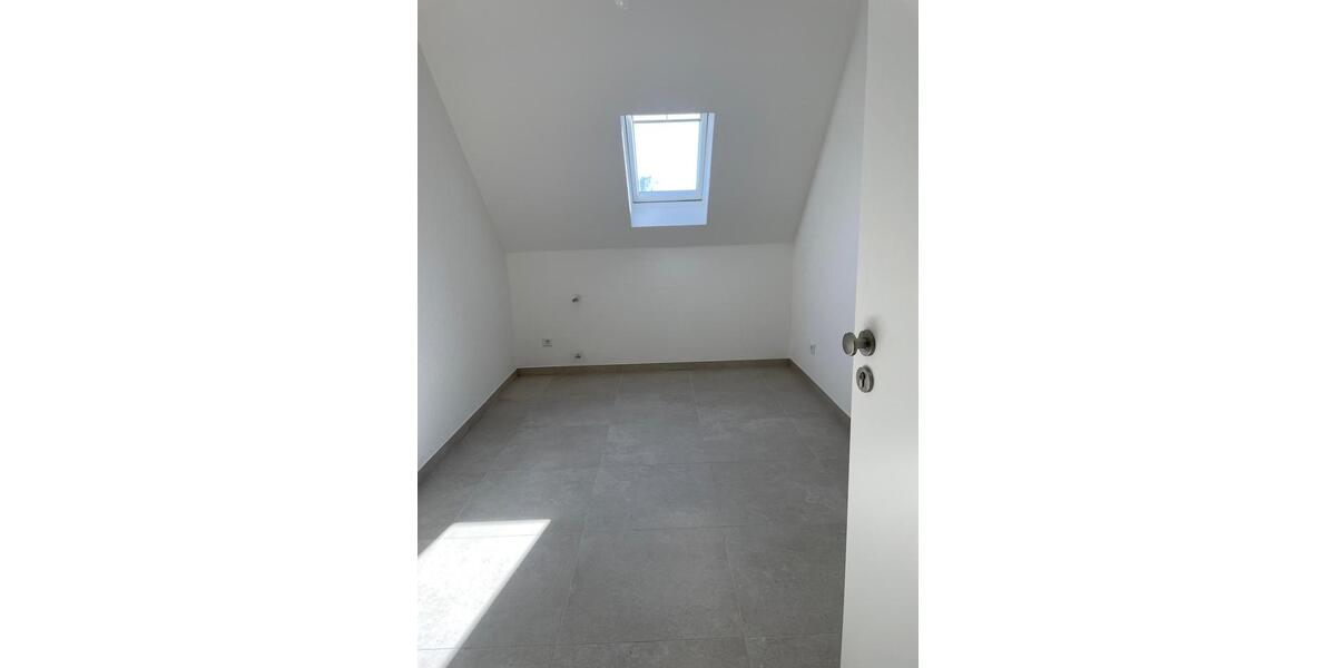 Dachgeschoßwohnung Erwitte - 3 Zimmer, 89 m&sup2;, 1.095&euro; | Angebot:26201624