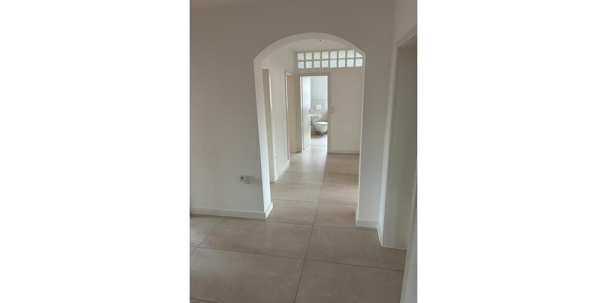 Etagenwohnung Salzkotten - 5 Zimmer, 107 m&sup2;, 1.220&euro; | Angebot:26022970