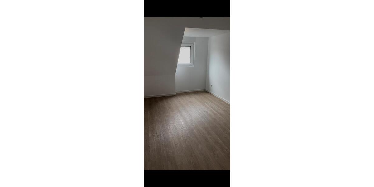 Dachgeschoßwohnung Paderborn Elsen - 3 Zimmer, 76 m&sup2;, 1.096&euro; | Angebot:25832730
