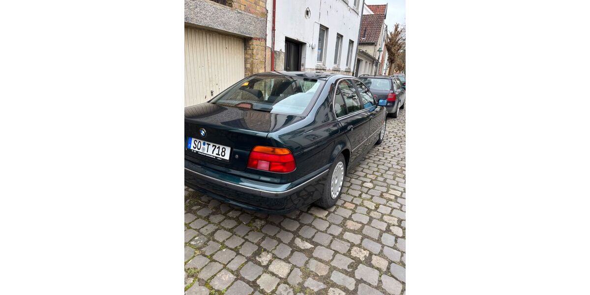 BMW 520 136.000 km 9.950 &euro; Soest 59494