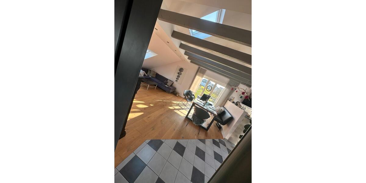 Dachgeschoßwohnung Bad Wünnenberg - 4 Zimmer, 105 m&sup2;, 1.000&euro; | Angebot:25887343