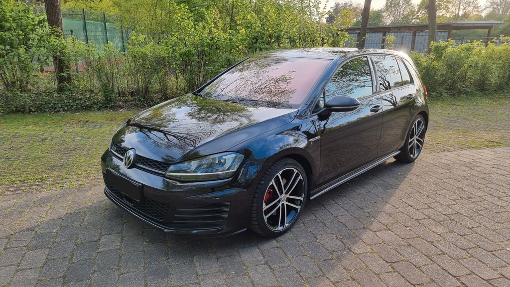 VW Golf 182.408 km 14.800 &euro; Paderborn 33104