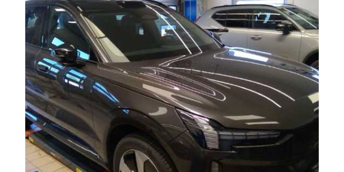 Volvo EX90 2.720 km 70.949 &euro; Soest 59494