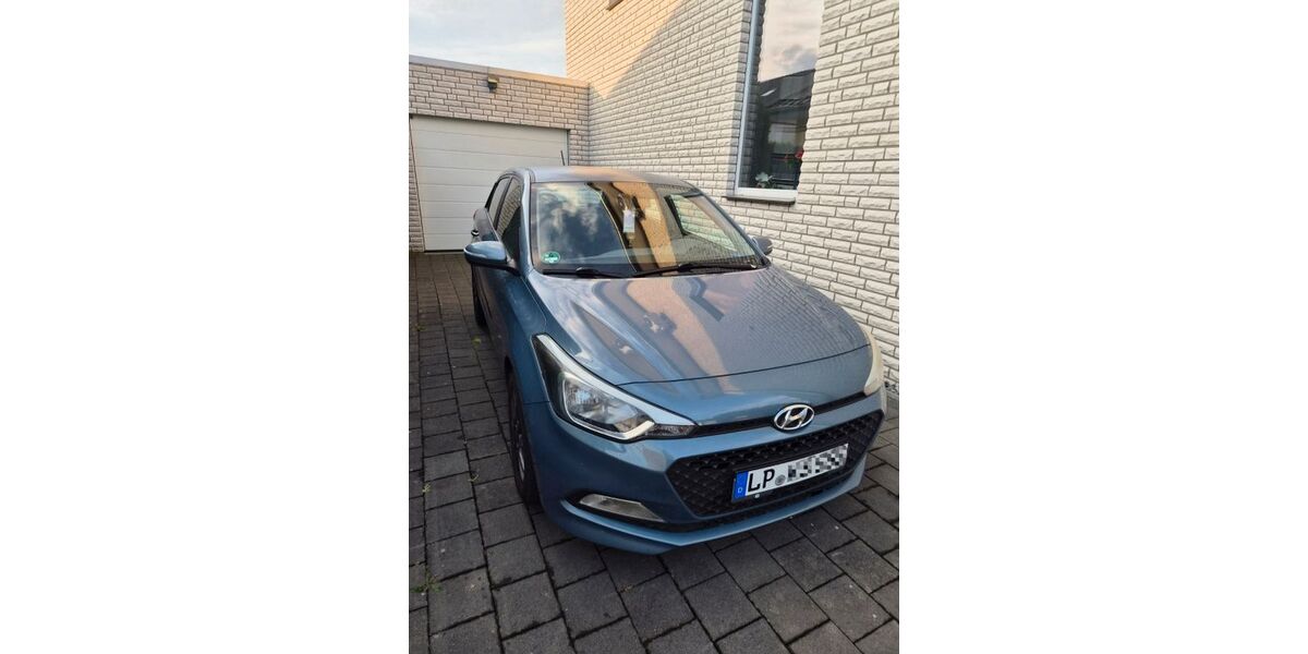 Hyundai i20 186.500 km 4.900 &euro; Lippstadt 59557