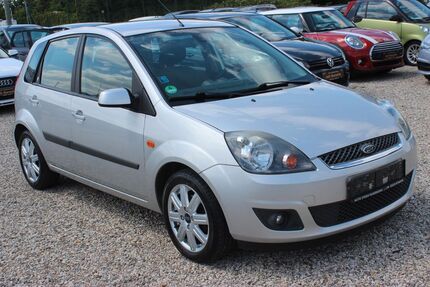 Ford Fiesta 182.000 km 2.790 &euro; Paderborn 33106