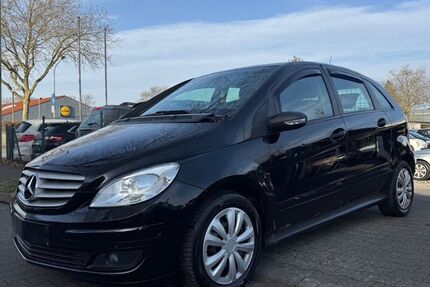 Mercedes-Benz B 180 272.330 km 990 &euro; Paderborn 33102