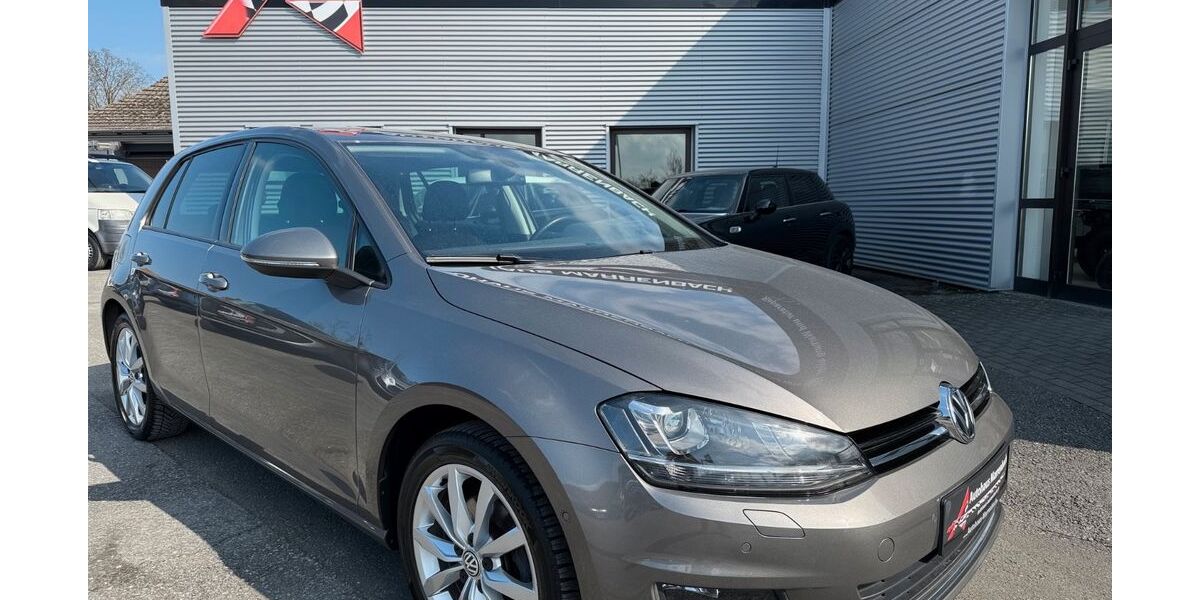 VW Golf 96.000 km 12.999 &euro; Anröchte 59609