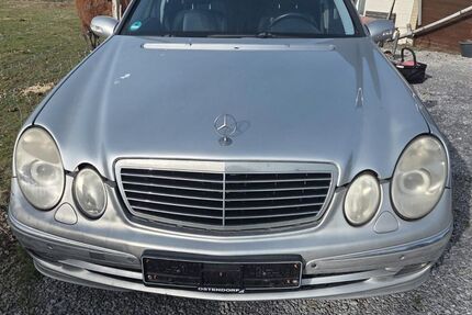 Mercedes-Benz E 280 408.796 km 3.300 &euro; Warstein 59581