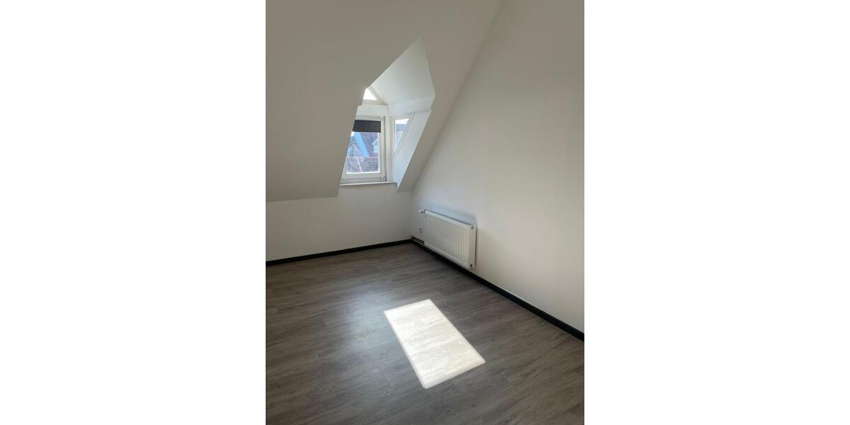 Dachgeschoßwohnung Erwitte - 3 Zimmer, 124 m&sup2;, 1.158&euro; | Angebot:25871322