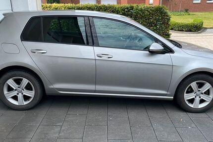 VW Golf 140.000 km 8.750 &euro; Paderborn 33106
