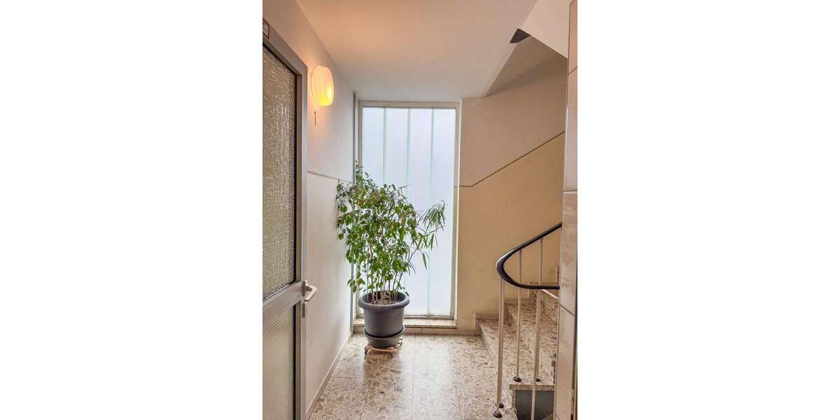 Etagenwohnung Paderborn Schloß Neuhaus - 4 Zimmer, 83 m&sup2;, 144.000&euro; | Angebot:25180879