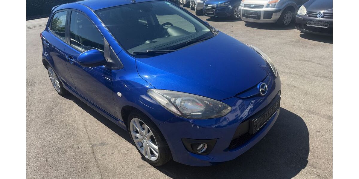 Mazda 2 94.000 km 3.499 &euro; Paderborn 33100