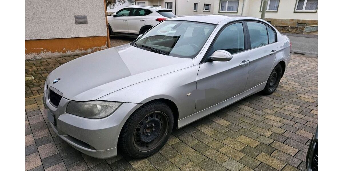 BMW 318 300.000 km 2.750 &euro; Rüthen 59602
