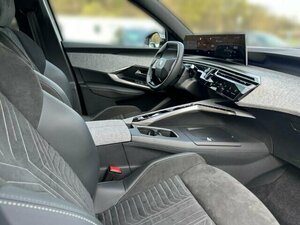 Peugeot 3008 Hybrid 145 GT-e-DSC6 45.300 km 26.850 &euro; Bad Wünnenberg 33181
