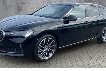 Skoda Superb 29.300 km 45.890 &euro; Paderborn 33104