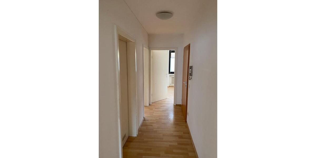 Etagenwohnung Lippstadt - 1 Zimmer, 76 m&sup2;, 880&euro; | Angebot:26592540
