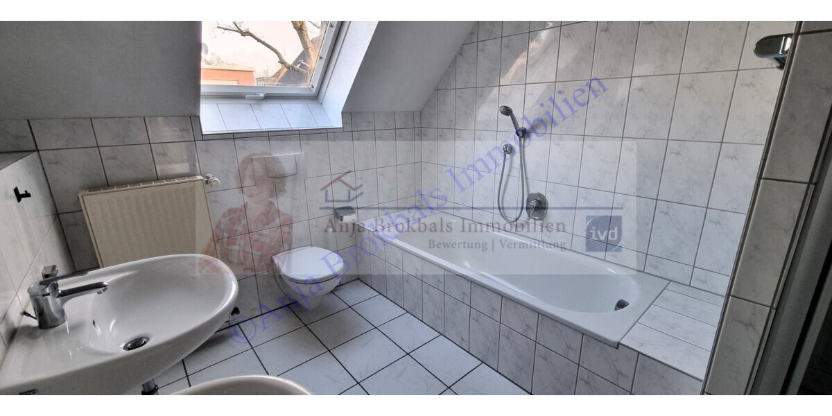 Junge DHH mit Garage Nähe Theater Gütersloh - provisionsfrei für Käufer - Doppelhaushälfte Gütersloh | Angebot:26125042