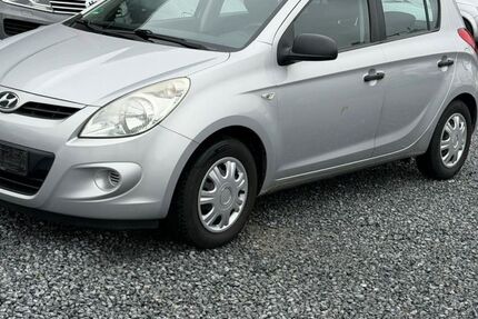 Hyundai i20 158.000 km 2.399 &euro; Paderborn 33100