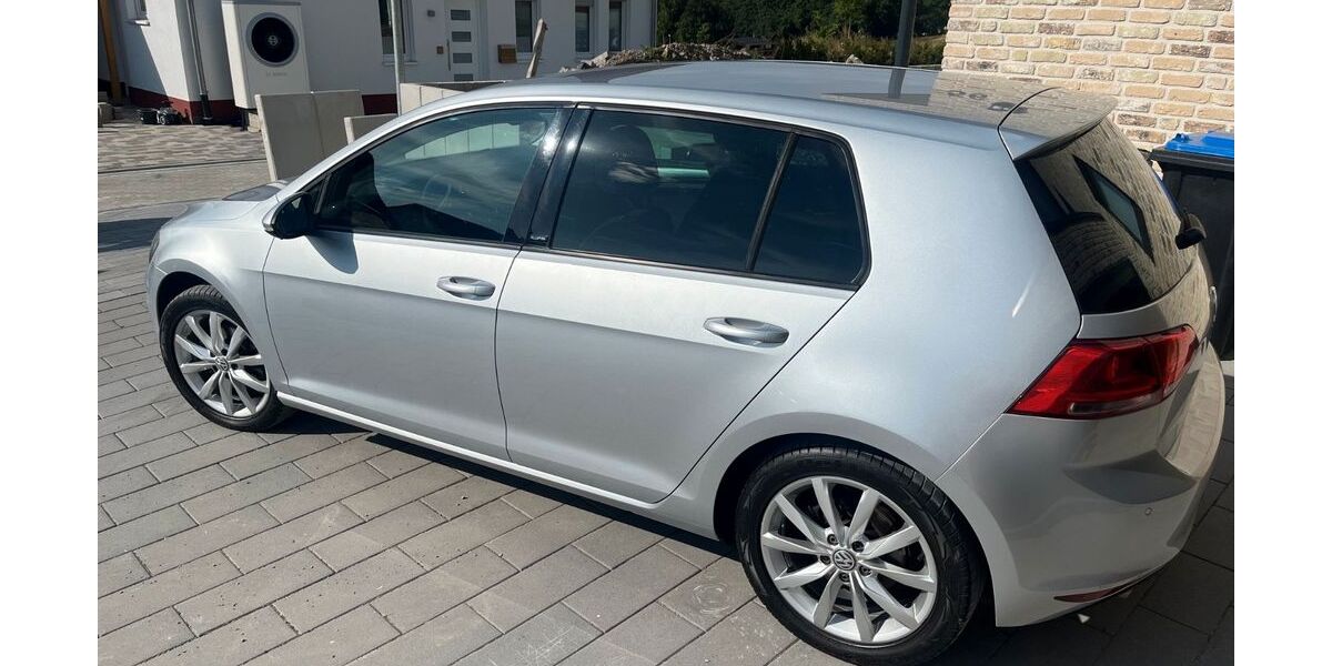 VW Golf 144.245 km 10.370 &euro; Möhnesee 59519