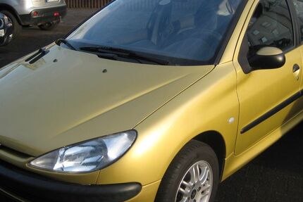 Peugeot 206 113.600 km 2.690 &euro; Warstein 59581