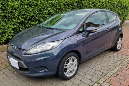 Ford Fiesta 151.000 km 2.100 &euro; Paderborn 33102