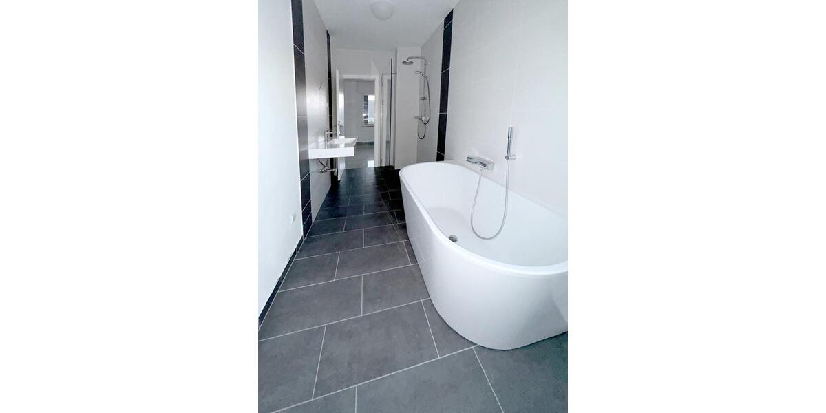 Dachgeschoßwohnung Warstein - 3 Zimmer, 100 m&sup2;, 695&euro; | Angebot:26664057