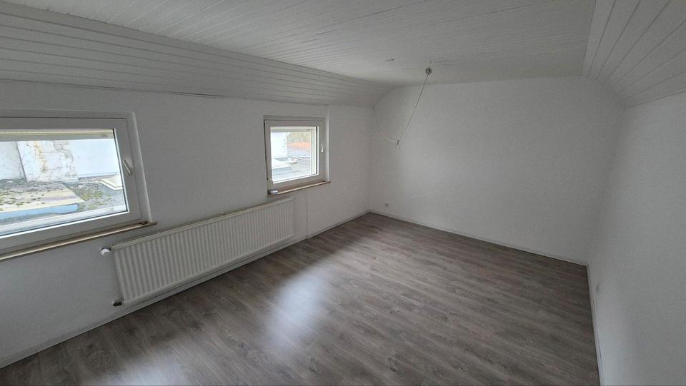 Reihenhaus Paderborn Univiertel - 6 Zimmer, 140 m&sup2;, 1.500&euro; | Angebot:25405563