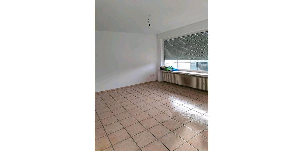 Etagenwohnung Hövelhof - 5 Zimmer, 100 m&sup2;, 900&euro; | Angebot:25589844