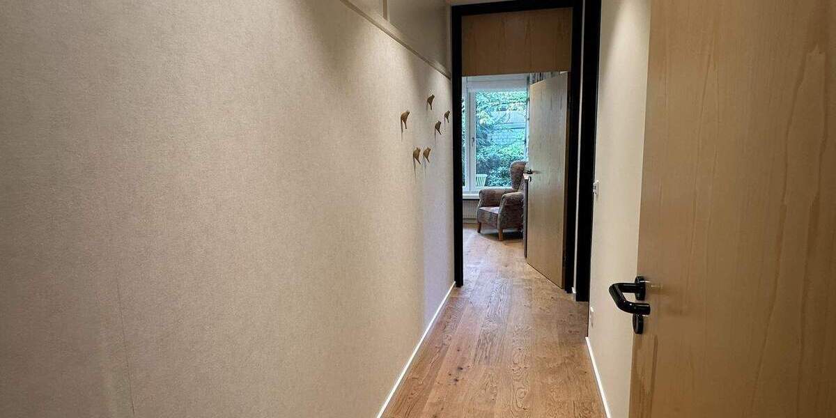 Einfamilienhaus Paderborn Schloß Neuhaus - 7 Zimmer, 370 m&sup2;, 850.000&euro; | Angebot:25801900
